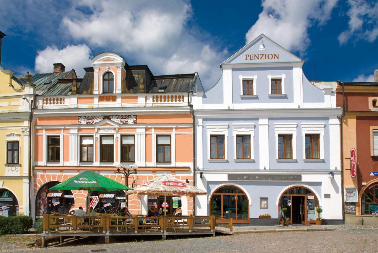 Hotel Penzion U Zvonu Rychnov nad Kneznou Exterior foto